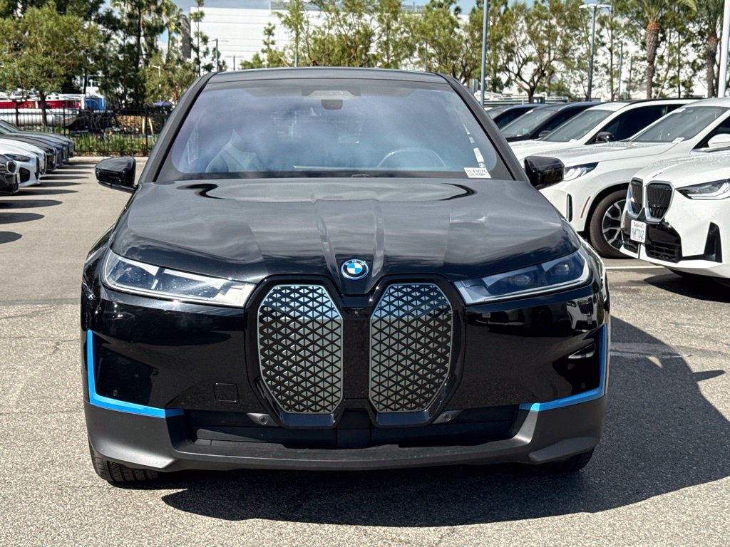 Certified 2024 BMW iX xDrive50 AWD/4WD image 4