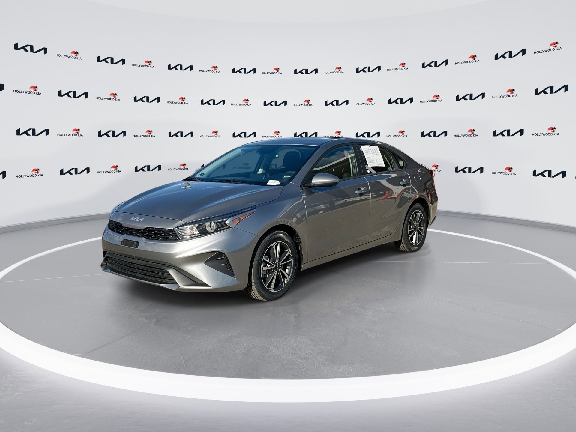 Used 2024 Kia Forte LXS image 4