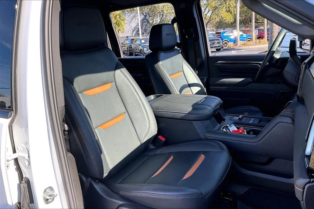 Used 2025 GMC Sierra 2500 AT4 w/ AT4 Premium Plus Package image 28