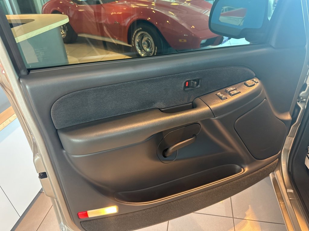 Used 1999 Chevrolet Silverado 1500 LS w/ Firm Ride Suspension Pkg image 21