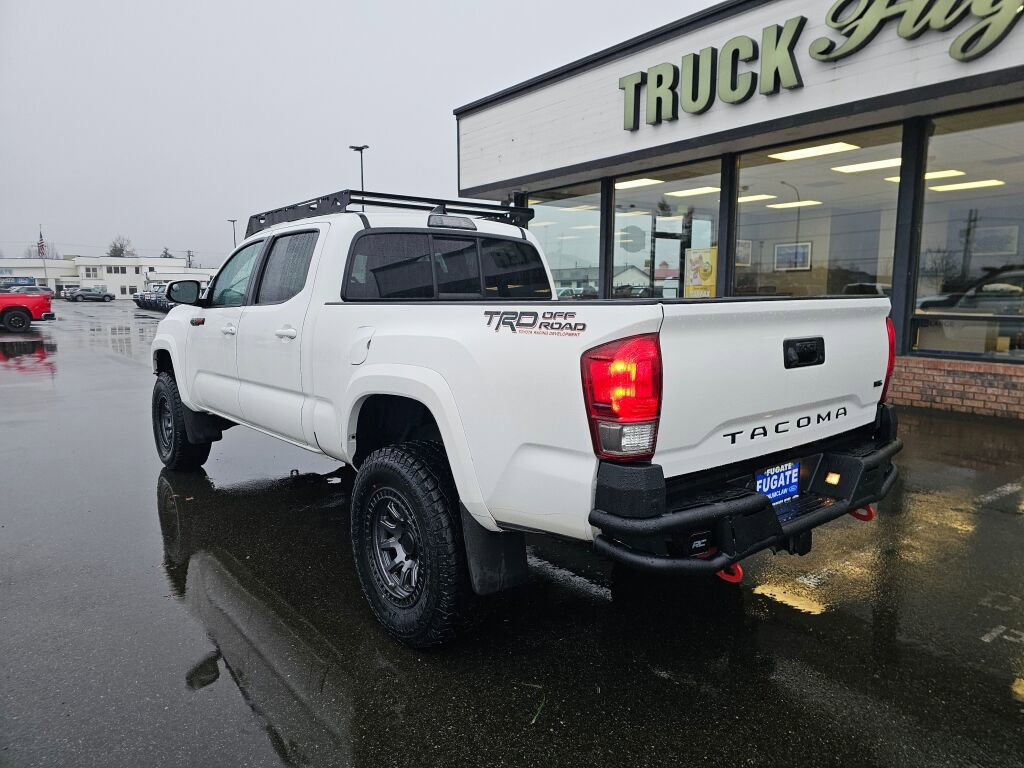 Used 2016 Toyota Tacoma TRD Off-Road image 10