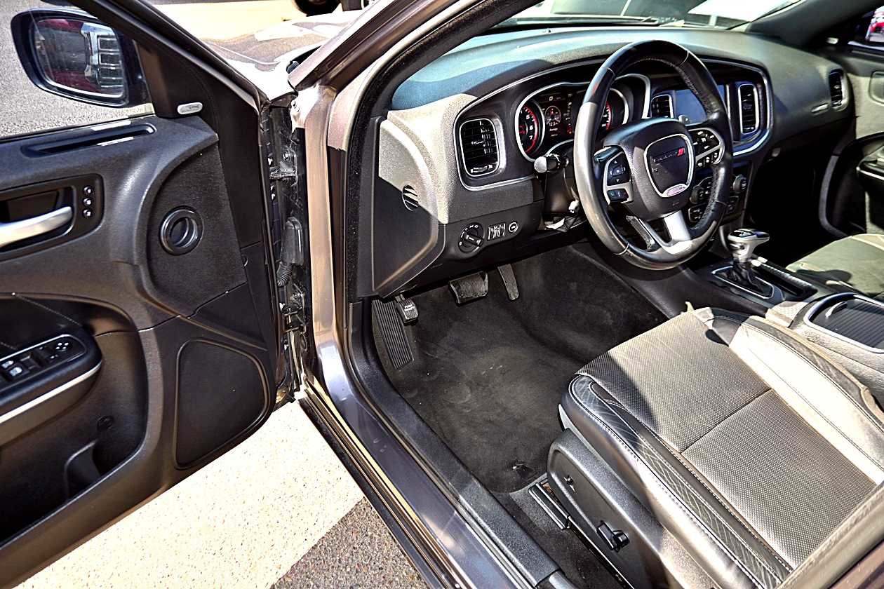 Used 2015 Dodge Charger R/T w/ Plus Group RWD image 17