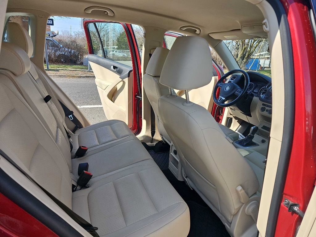 Used 2016 Volkswagen Tiguan S image 13