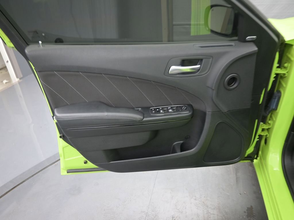 Used 2023 Dodge Charger SXT w/ Blacktop Package image 12