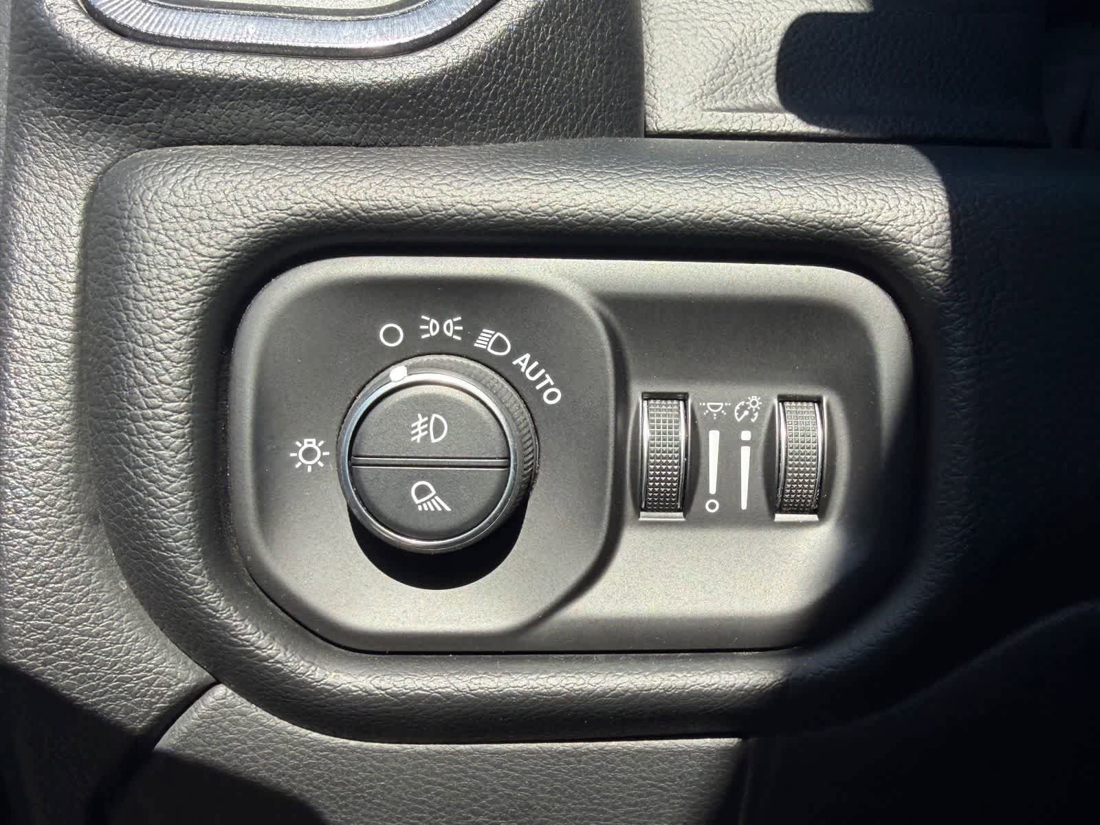 Used 2020 RAM 2500 Power Wagon AWD/4WD image 9