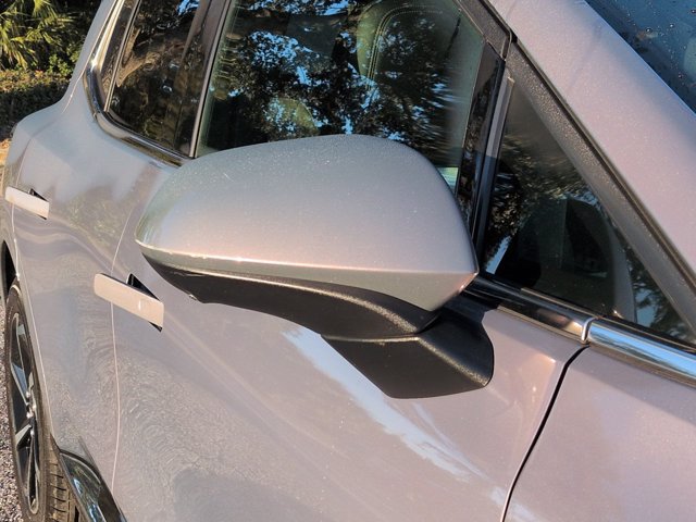 Used 2024 Chevrolet Equinox EV LT FWD image 11
