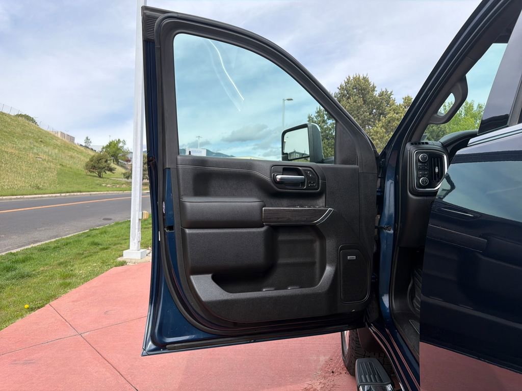Used 2020 Chevrolet Silverado 2500 LTZ w/ LTZ Premium Package AWD/4WD image 10