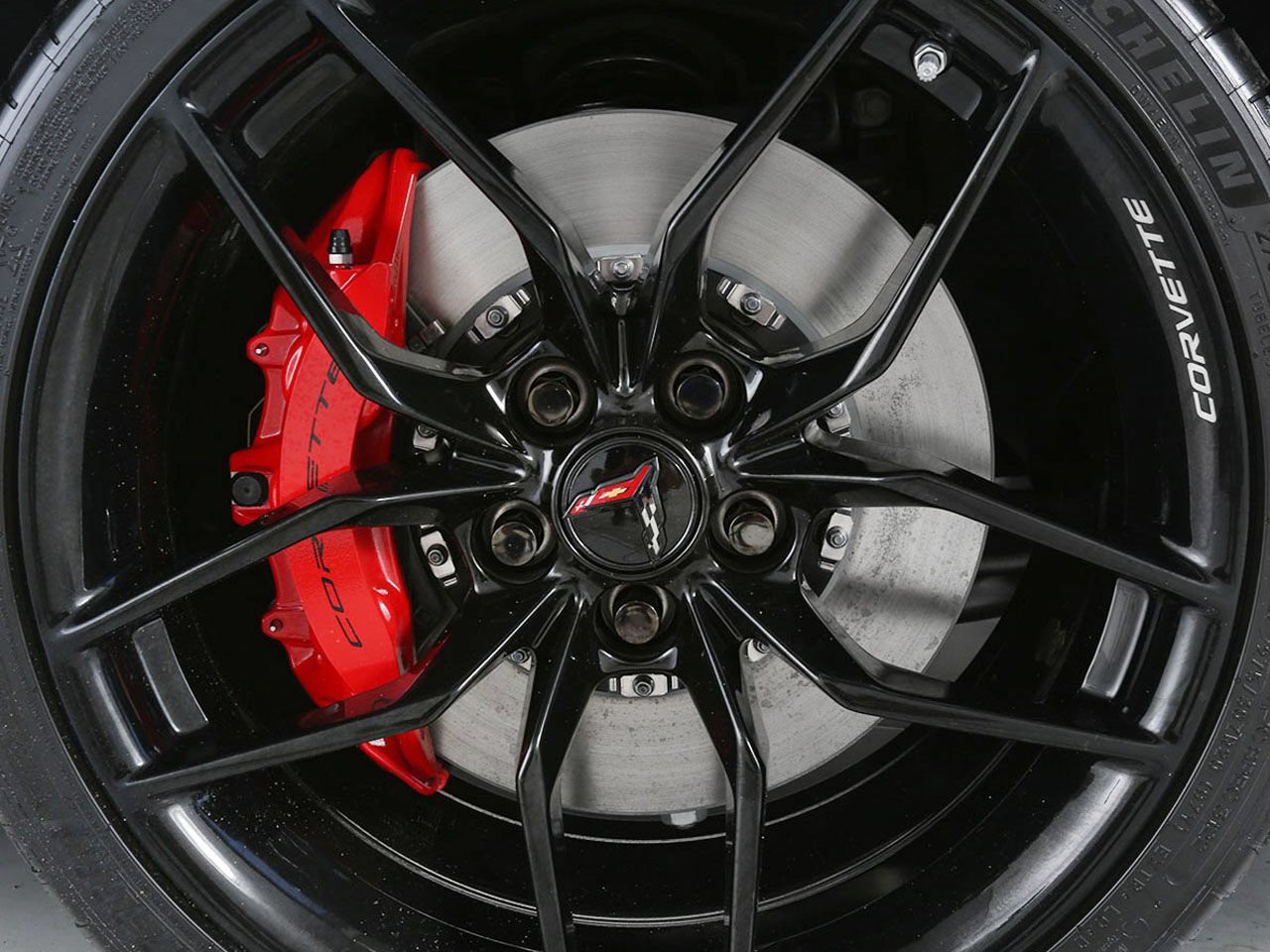 Used 2025 Chevrolet Corvette Z06 w/ Stealth Interior Trim Package RWD image 6