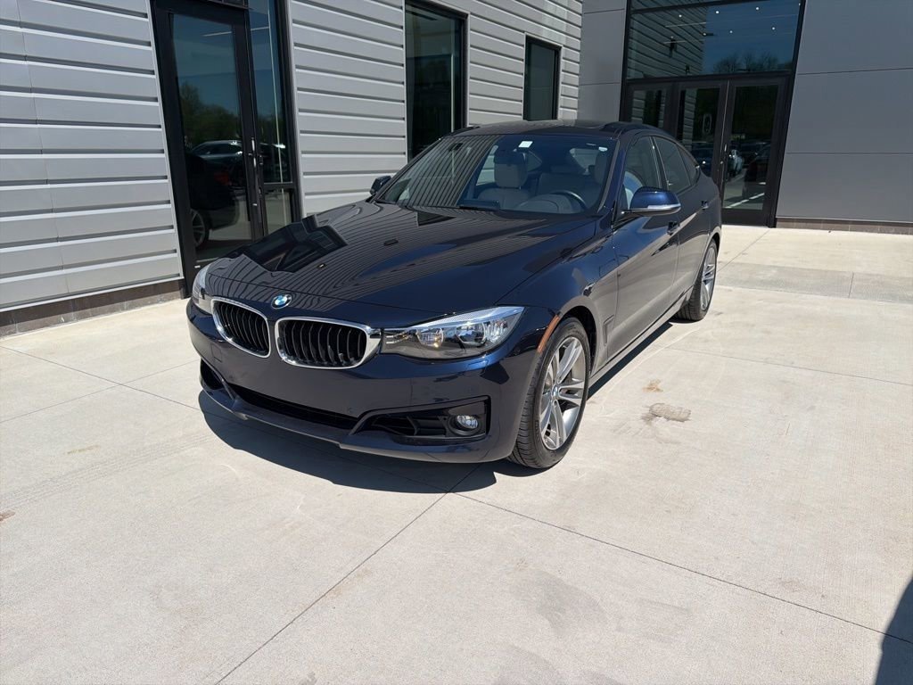 Used 2016 BMW 328i Gran Turismo xDrive image 14