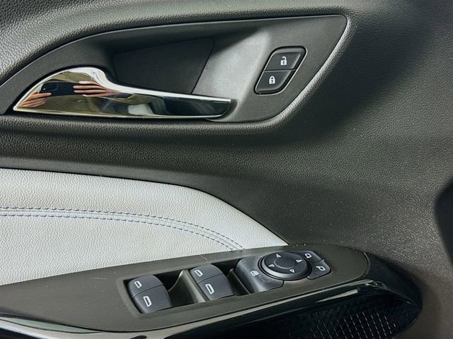 Used 2025 Chevrolet Trax LT w/ Driver Confidence Package image 19