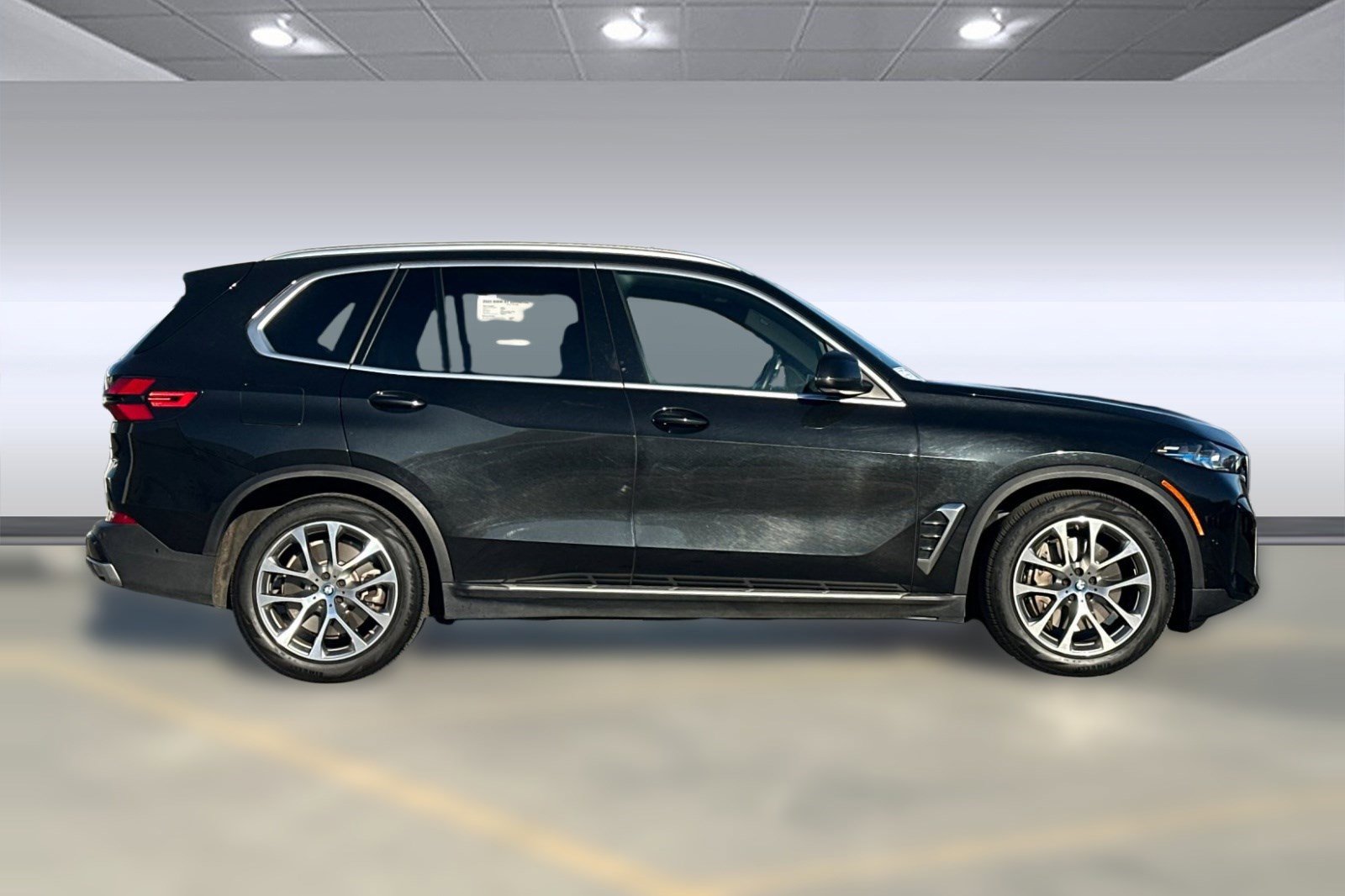 Used 2025 BMW X5 xDrive50e image 8