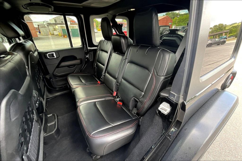 Used 2019 Jeep Wrangler Unlimited Rubicon w/ Dual Top Group image 24