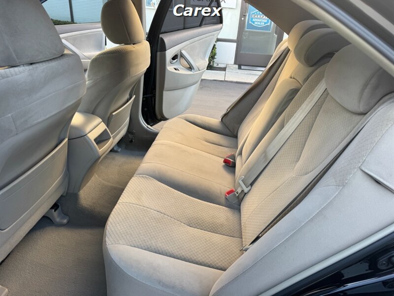 Used 2007 Toyota Camry LE FWD image 14