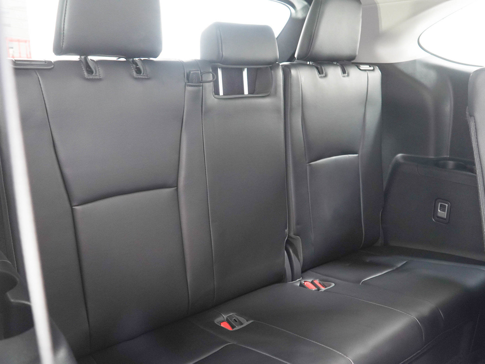 Used 2022 Toyota Highlander XLE AWD/4WD image 15