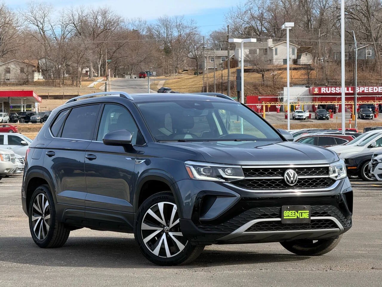 Used 2022 Volkswagen Taos SEL w/ Panoramic Sunroof Package