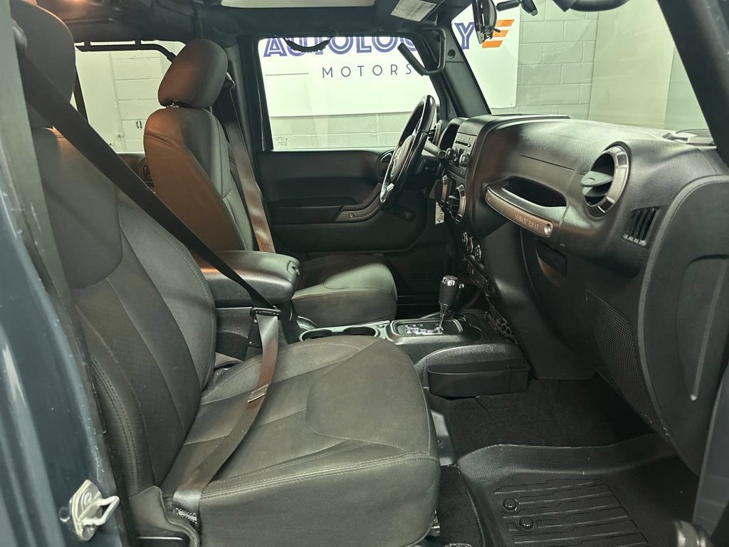 Used 2018 Jeep Wrangler Unlimited Sport AWD/4WD image 21