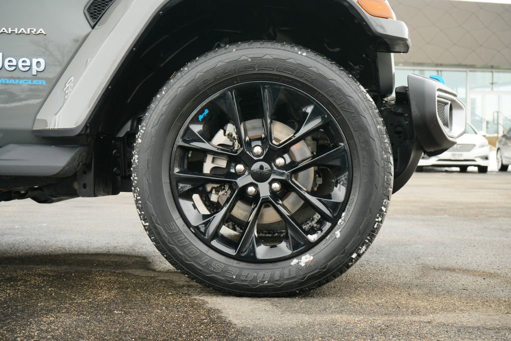 Used 2023 Jeep Wrangler Unlimited Sahara w/ Cold Weather Group image 7