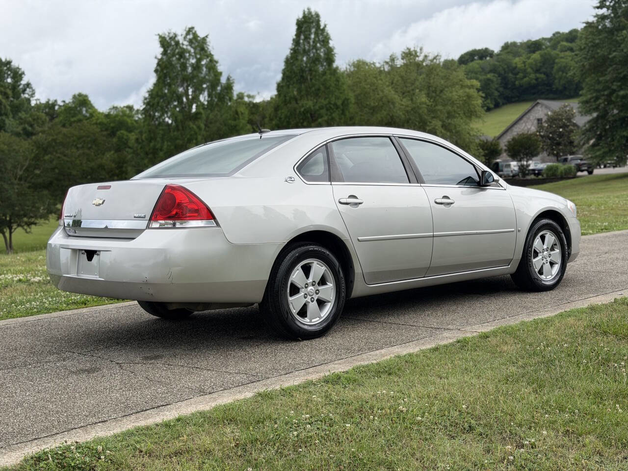 Used 2008 Chevrolet Impala LT FWD image 10