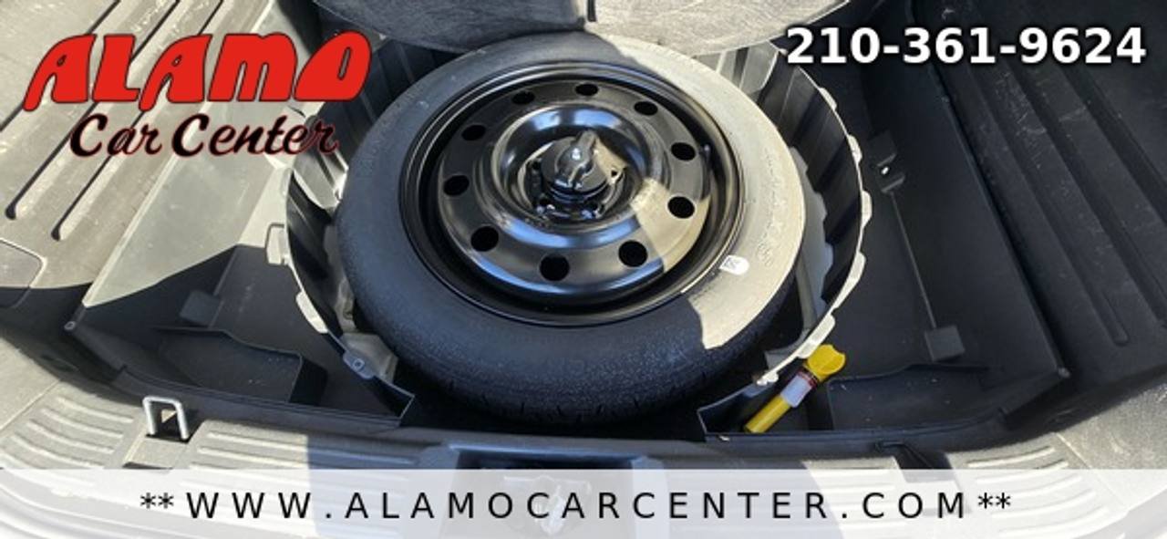 Used 2012 Lincoln MKX FWD image 26