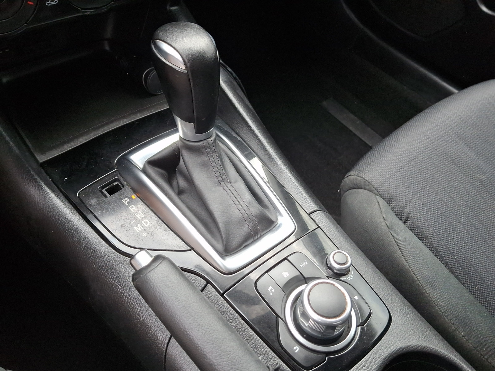 Used 2015 MAZDA MAZDA3 i Sport FWD image 14