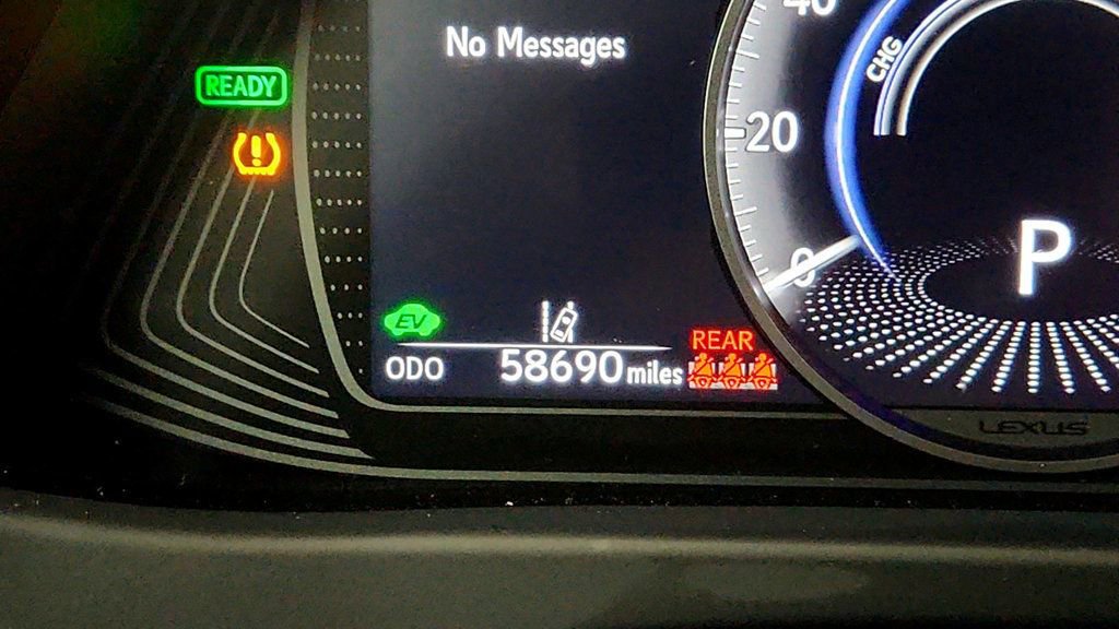 Used 2019 Lexus UX 250h w/ Premium Package image 16