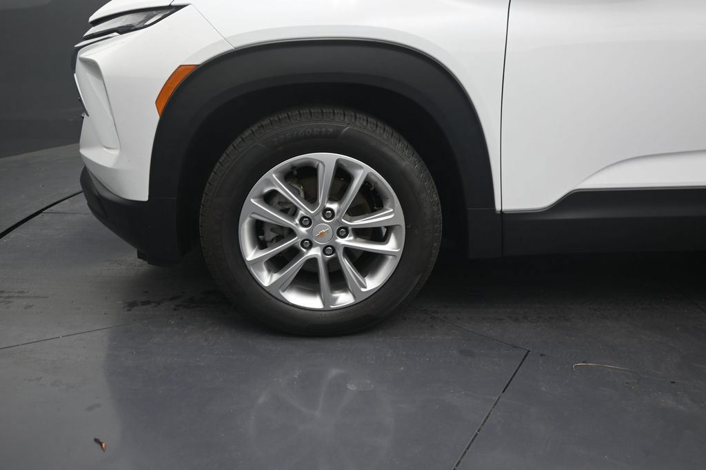 Used 2025 Chevrolet TrailBlazer LS FWD image 9