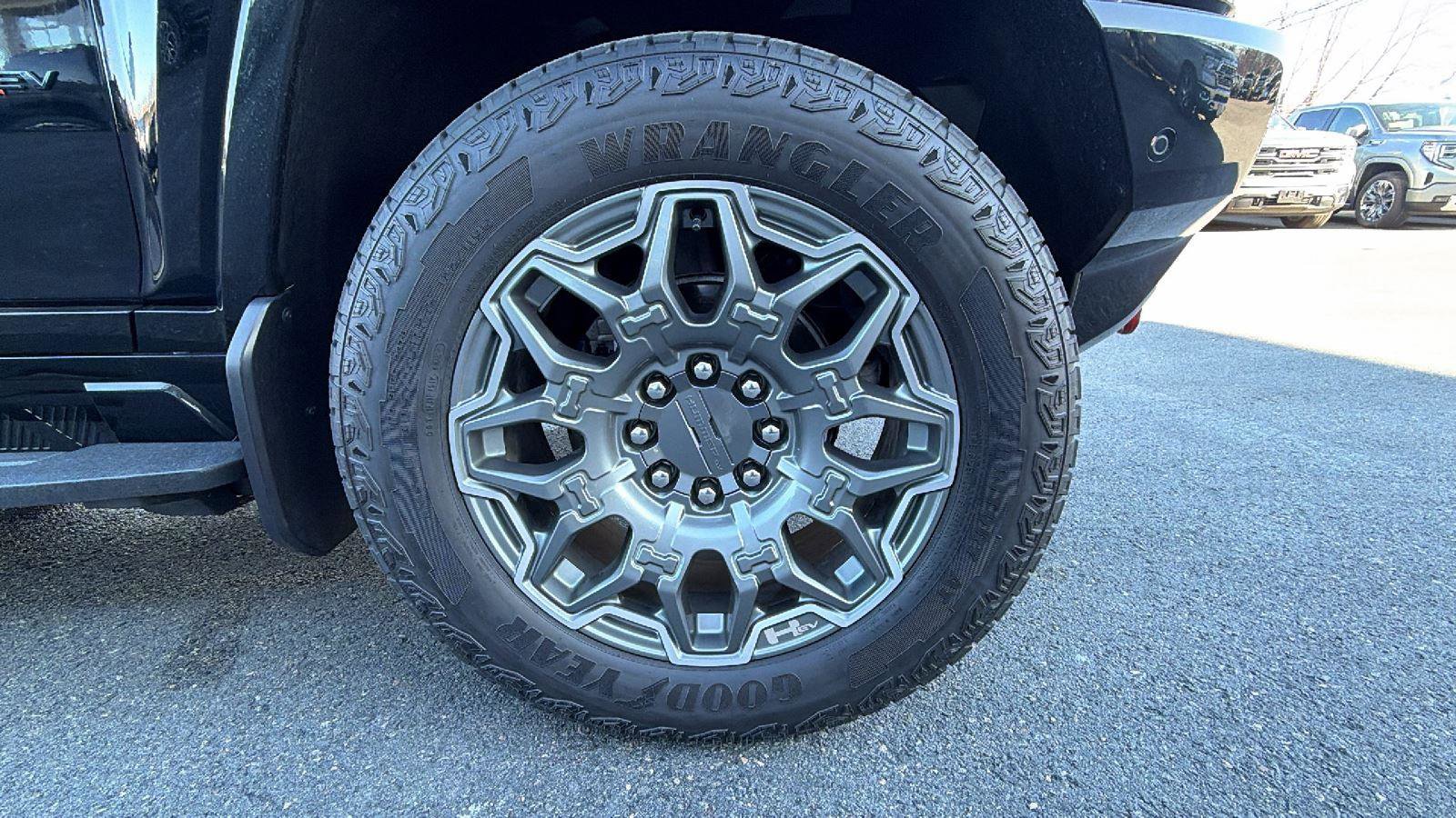 Certified 2024 GMC Hummer EV 3X w/ LPO, Illumination Package image 9