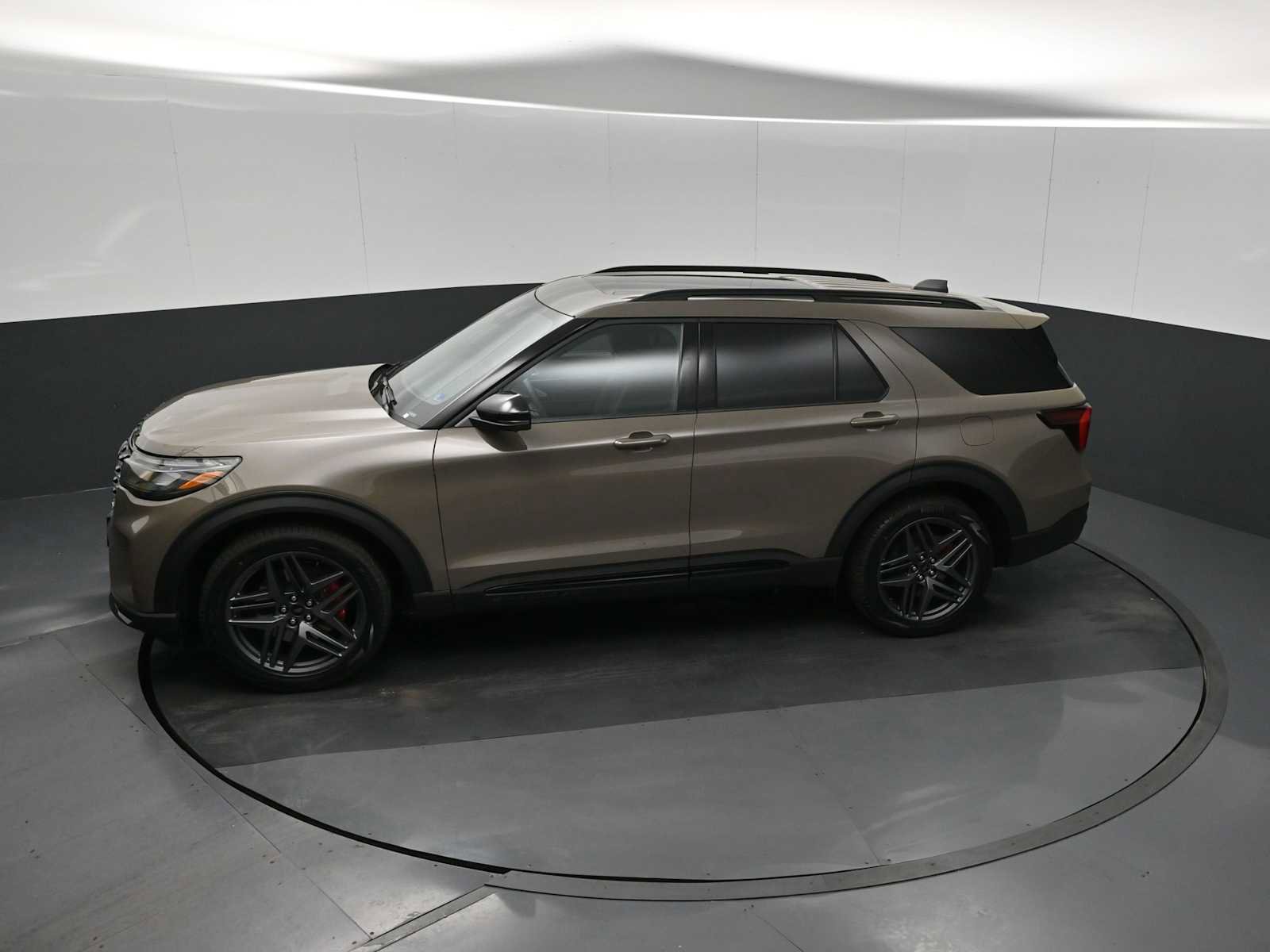 New 2026 Ford Explorer ST image 22