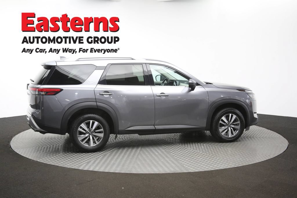 Used 2022 Nissan Pathfinder SL AWD/4WD image 44