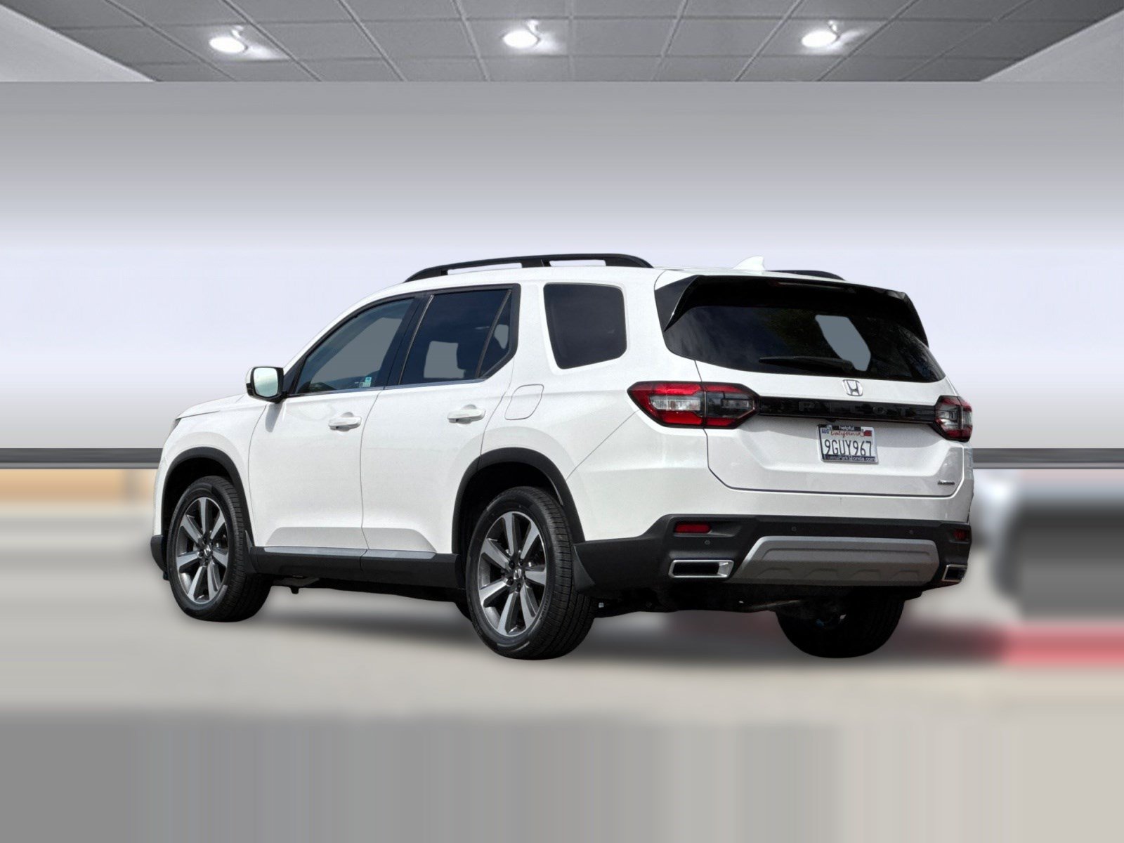 Certified 2023 Honda Pilot Touring image 3