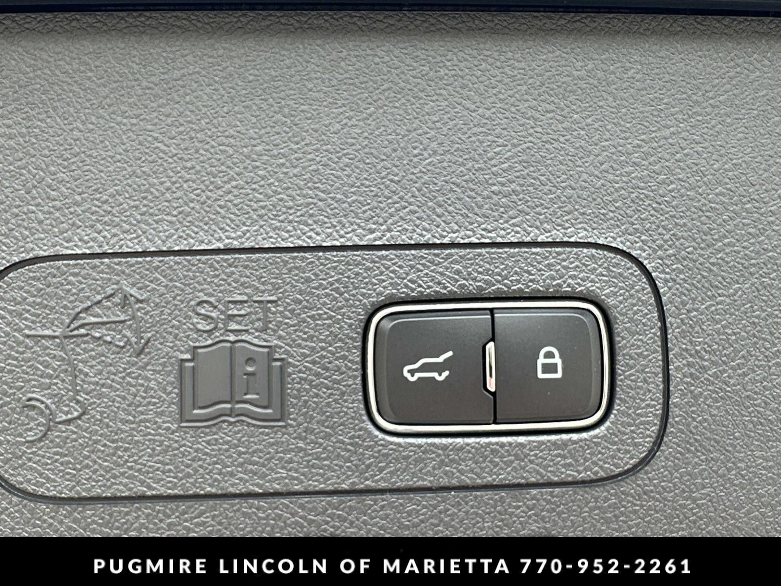 New 2026 Lincoln Aviator Reserve w/ Jet Appearance Package RWD image 19