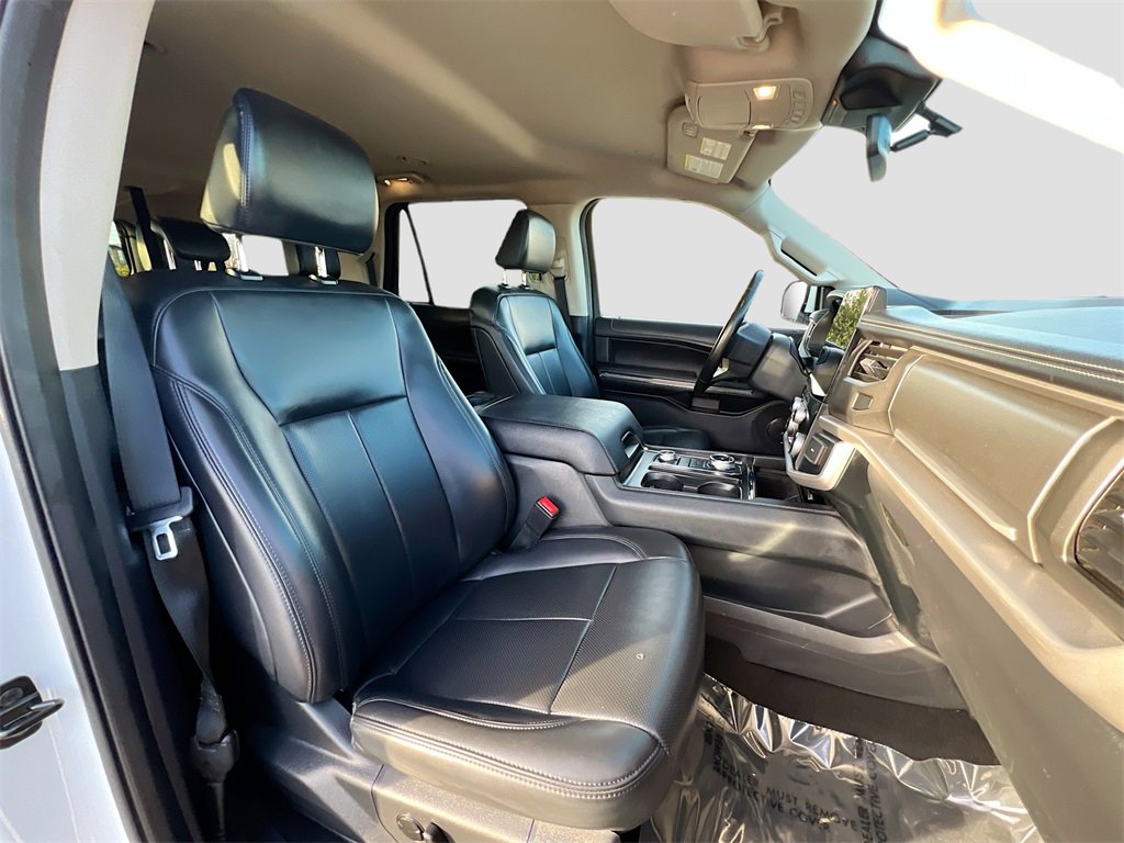 Used 2024 Ford Expedition Max XLT image 29