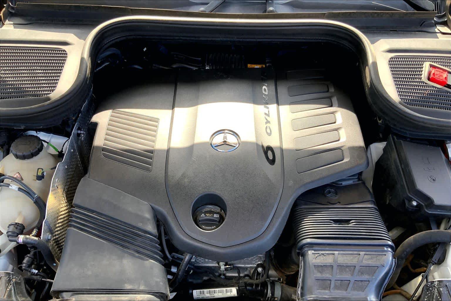 Used 2021 Mercedes-Benz GLE 450 4MATIC image 32