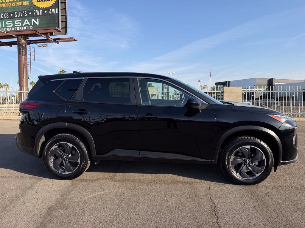 Certified 2025 Nissan Rogue SV AWD/4WD image 7