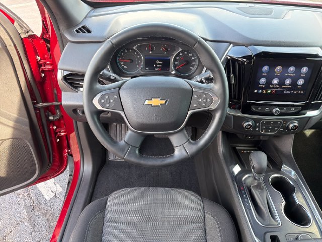Used 2023 Chevrolet Traverse LT FWD image 15