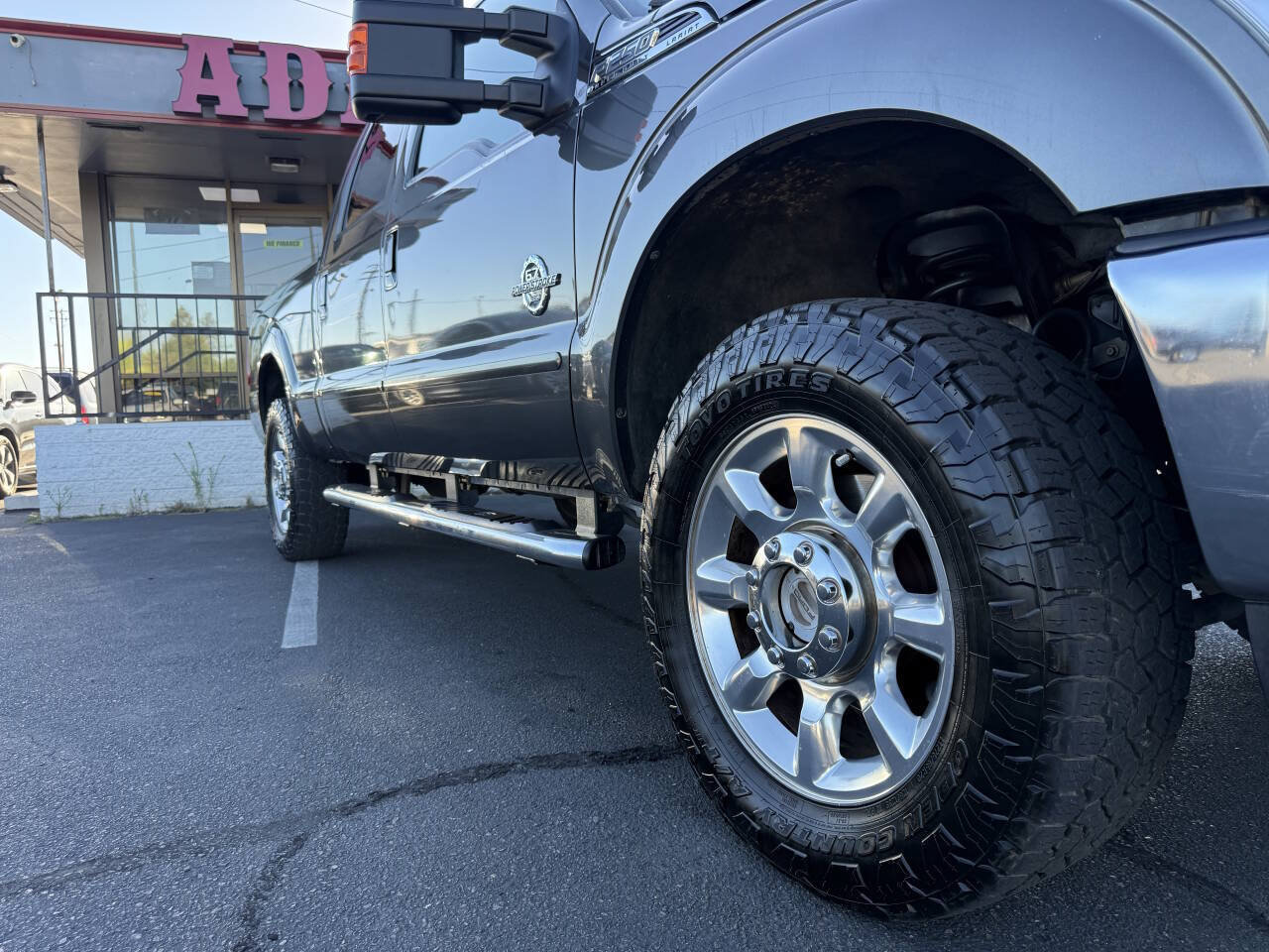 Used 2015 Ford F250 Lariat w/ Lariat Ultimate Package AWD/4WD image 28