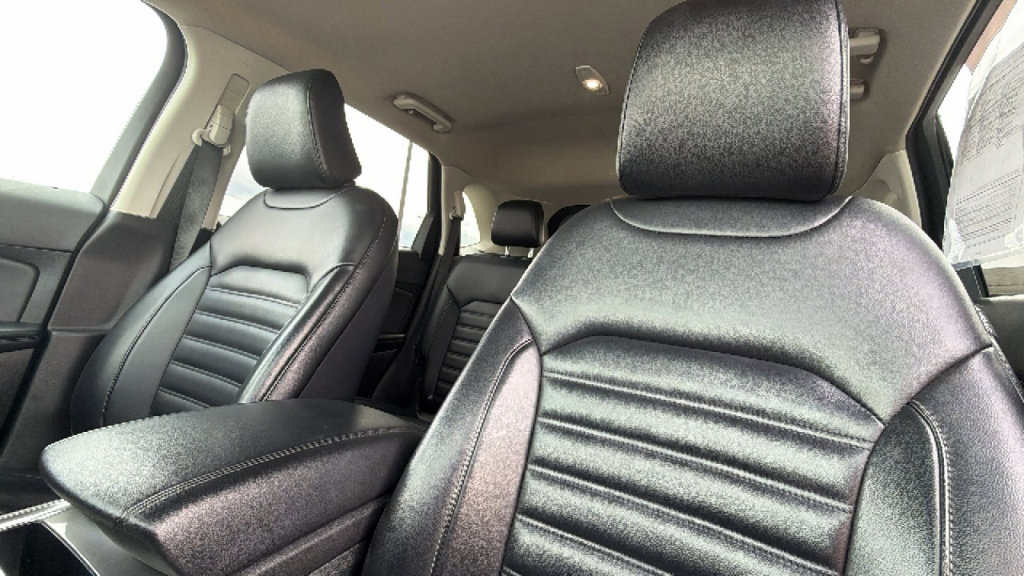 Used 2024 Ford Edge SEL AWD/4WD image 11
