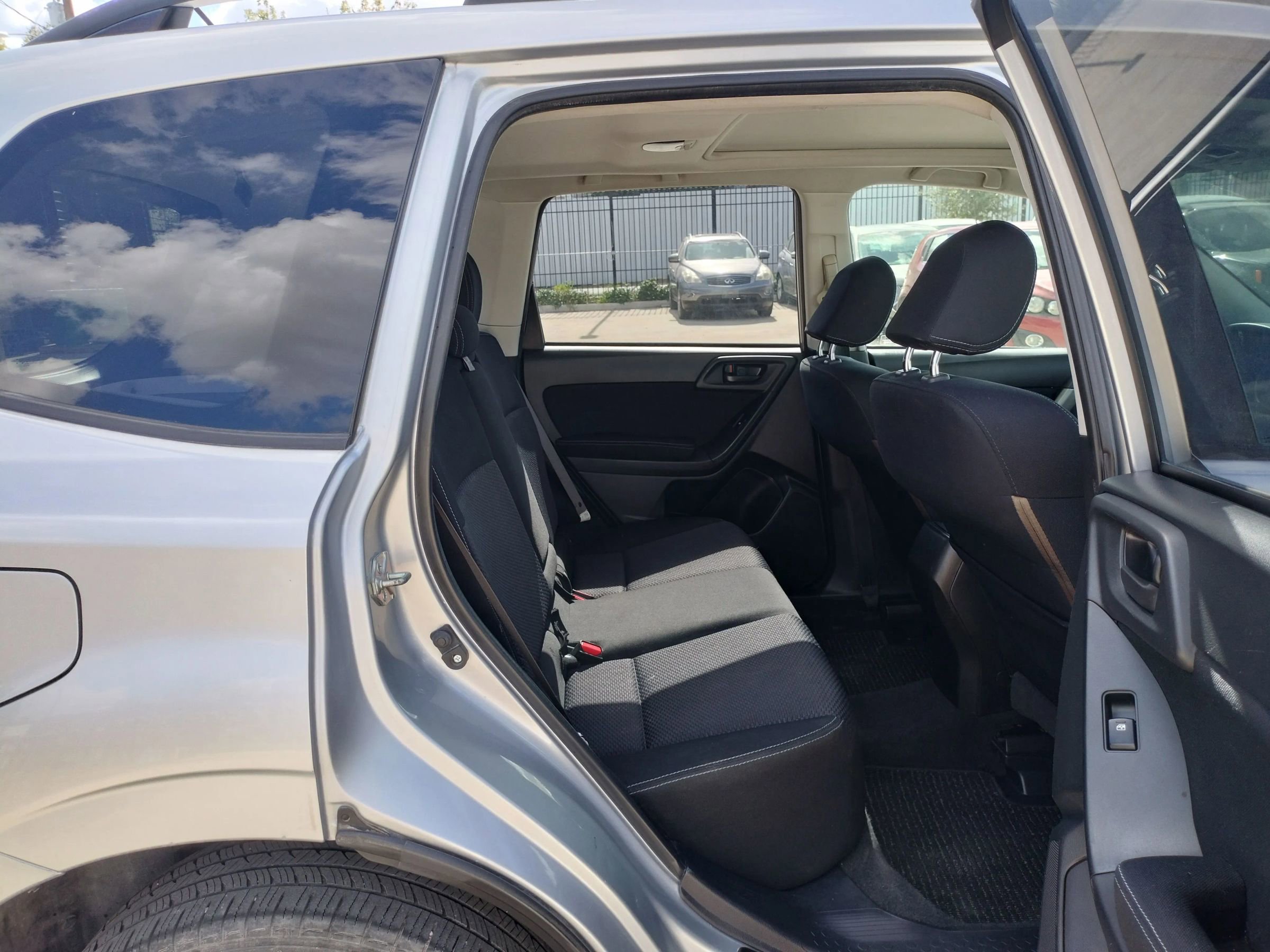 Used 2014 Subaru Forester 2.5i Premium image 35