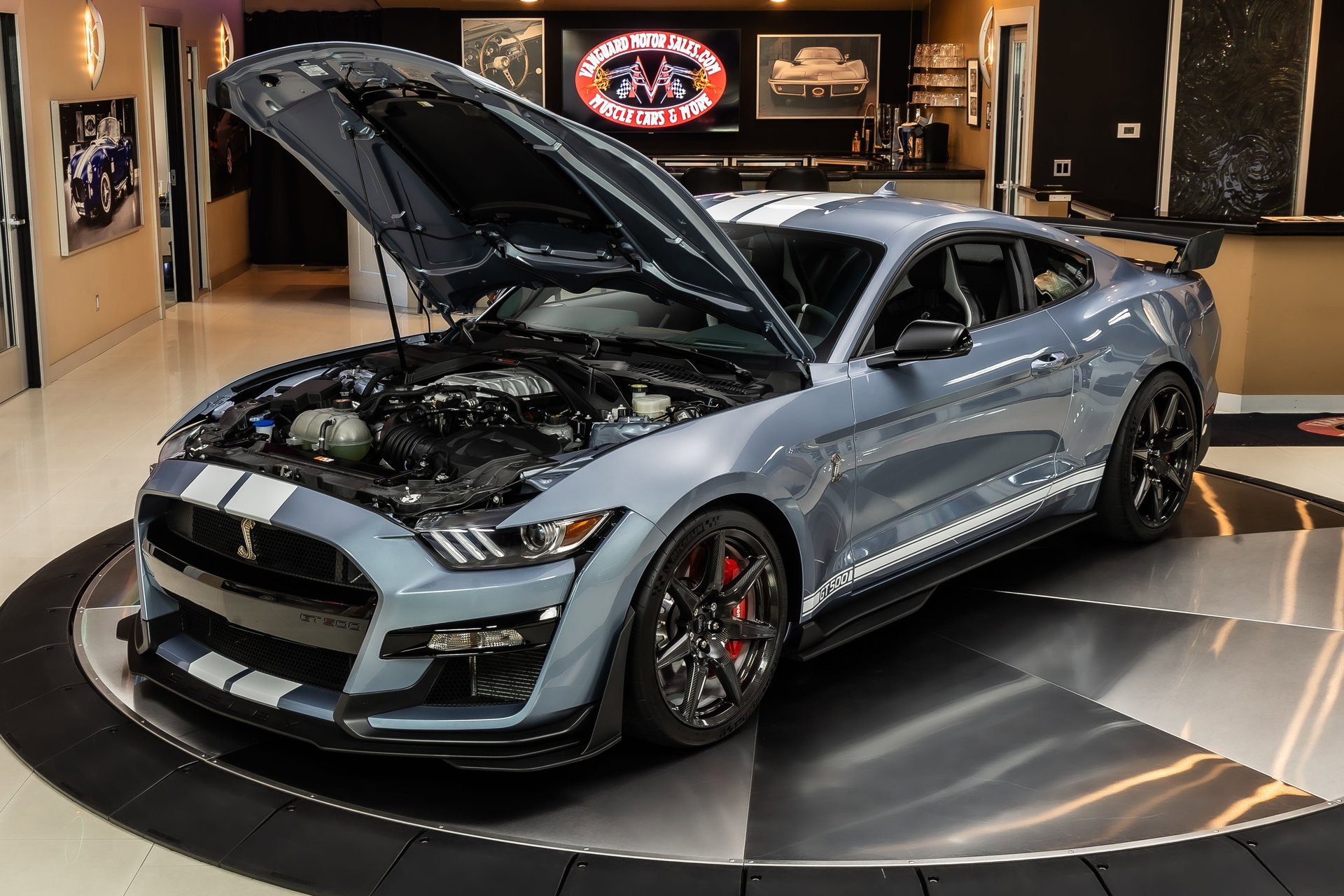 Used 2022 Ford Mustang Shelby GT500 w/ Carbon Fiber Track Pack RWD image 6