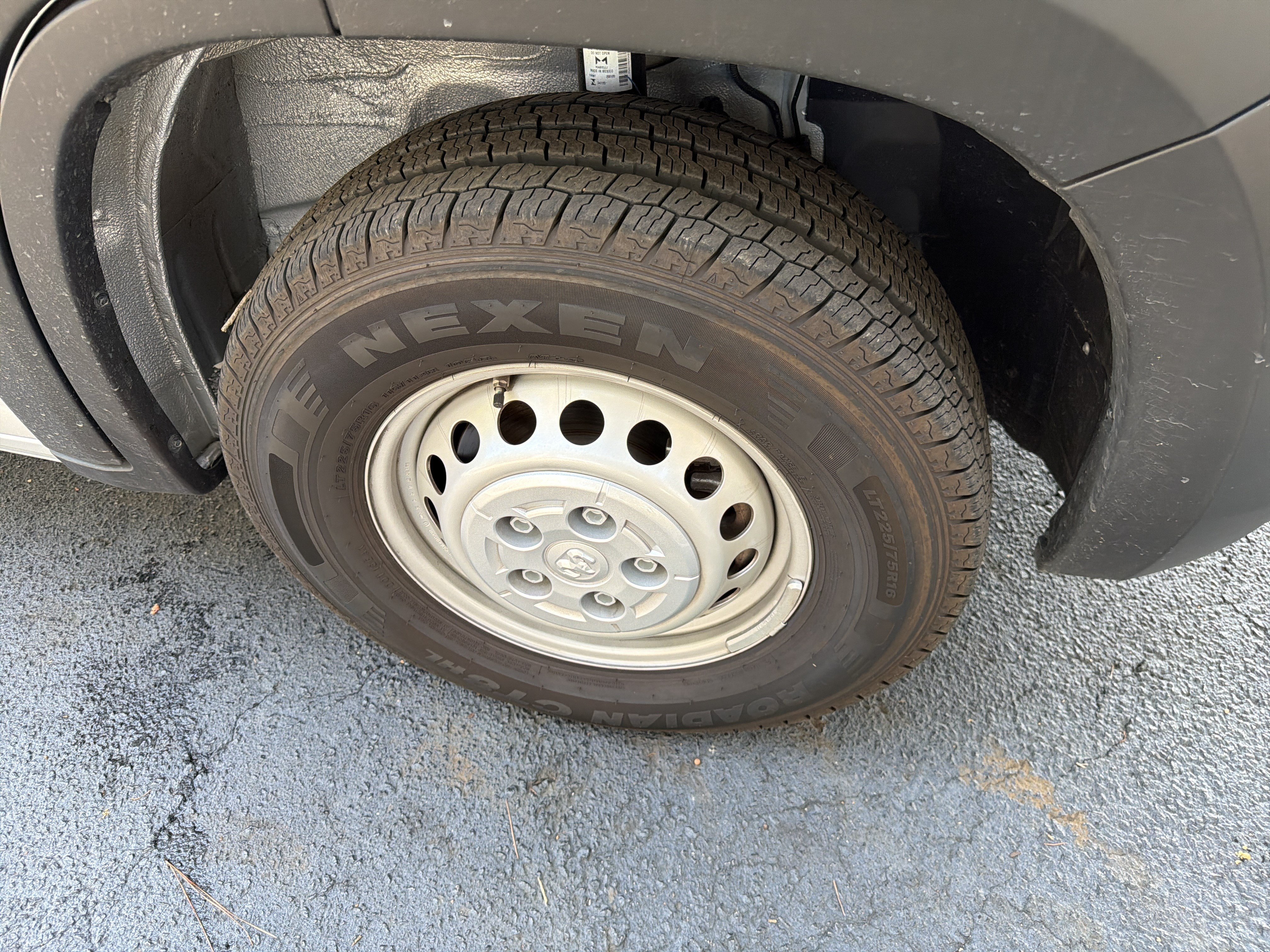 Used 2026 RAM ProMaster 3500 w/ Safety Group FWD image 11