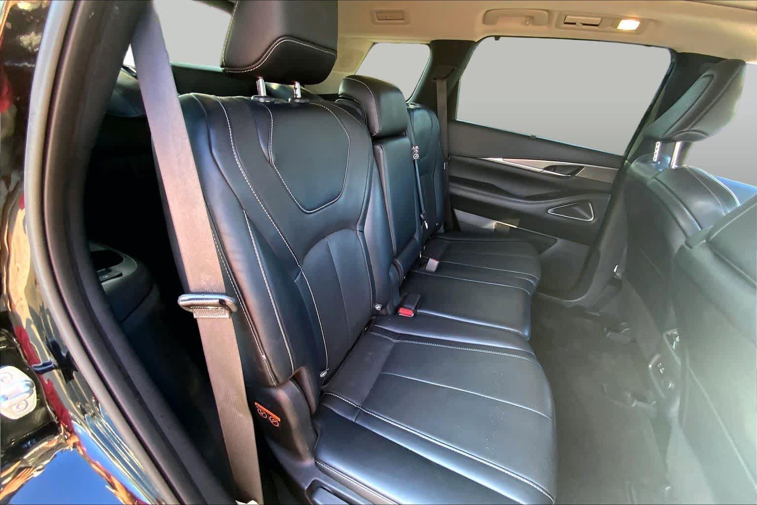 Used 2023 INFINITI QX60 Luxe w/ Performance Audio Package FWD image 18