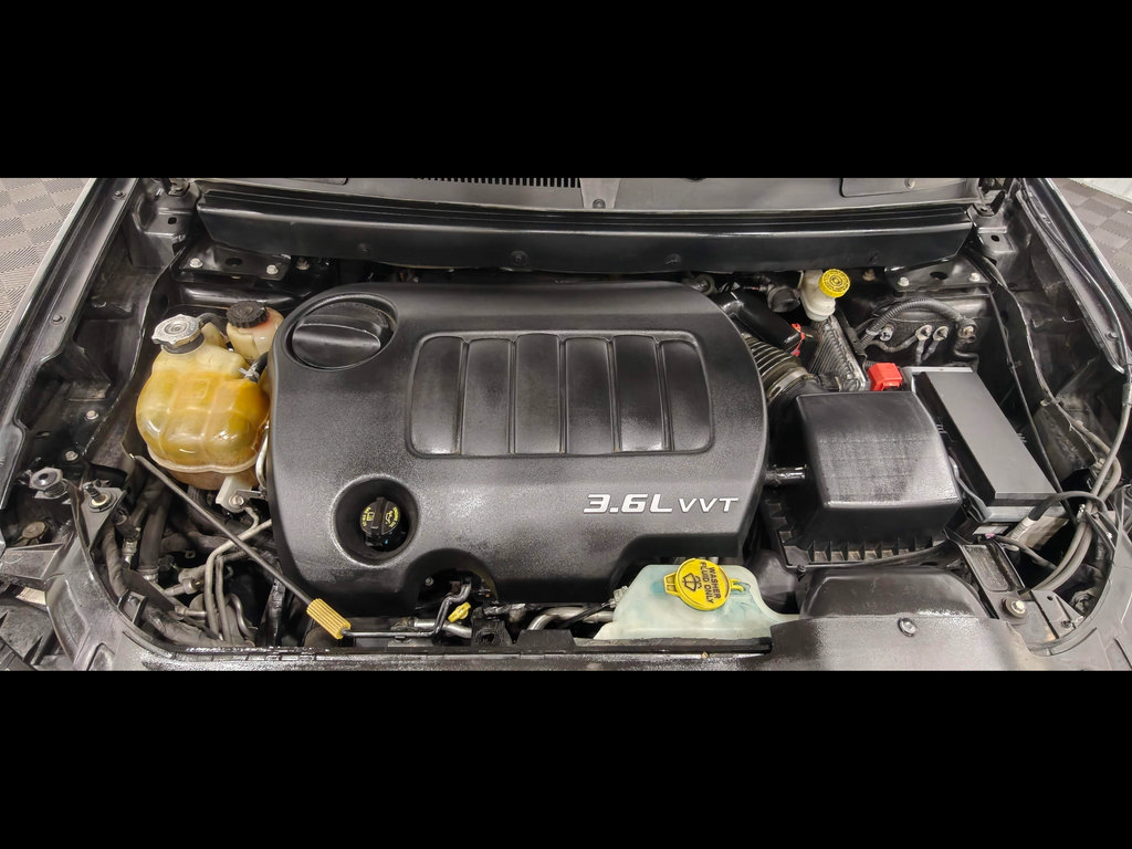 Used 2013 Dodge Journey Crew w/ Driver Convenience Group FWD image 40