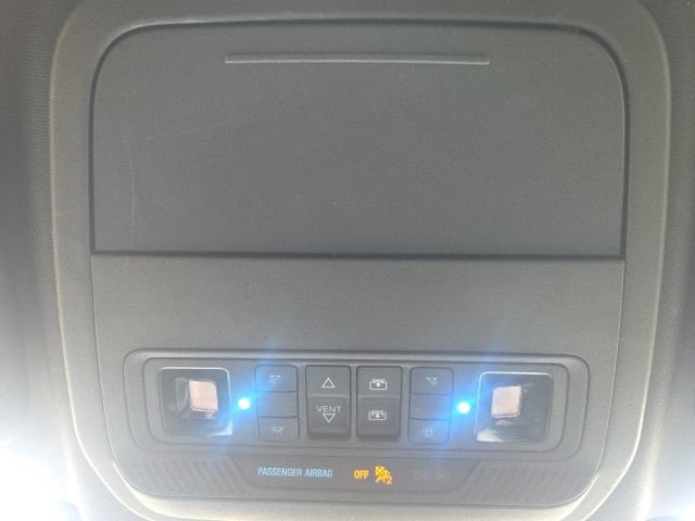 Used 2020 Ford Explorer XLT w/ Equipment Group 202A AWD/4WD image 30