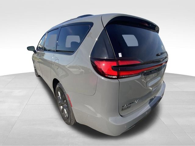 Used 2021 Chrysler Pacifica Touring-L w/ Premium & Safety Sphere Group image 10