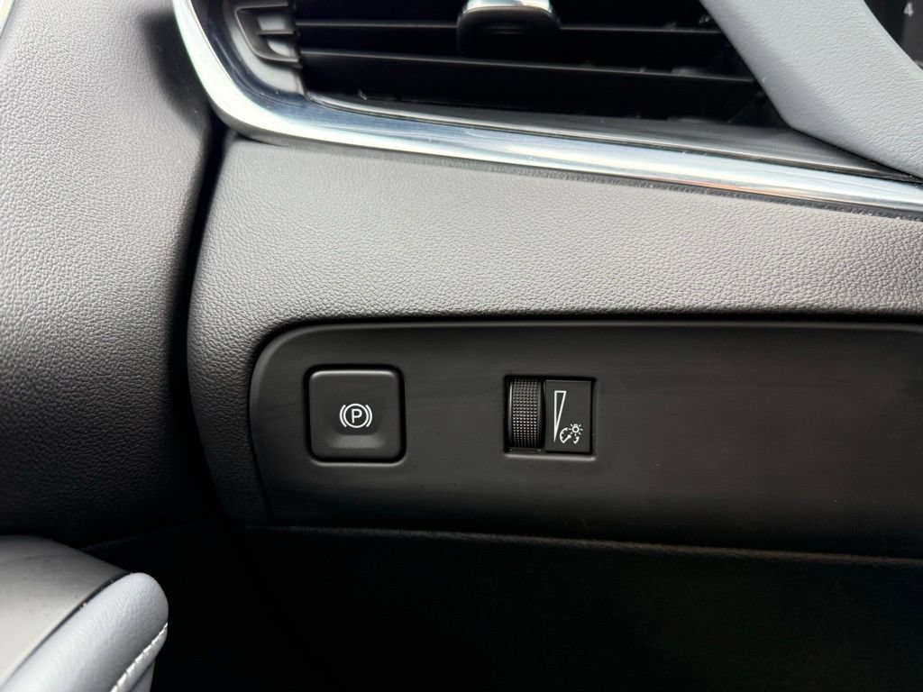 Used 2024 Buick Enclave Essence FWD image 12