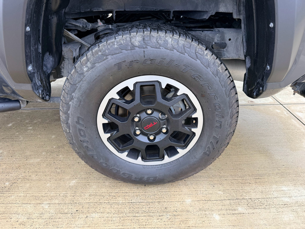 Used 2025 Toyota Tacoma TRD Off-Road AWD/4WD image 28