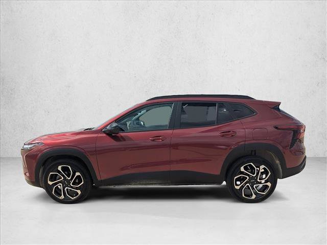 Used 2025 Chevrolet Trax RS w/ Sunroof Package FWD image 8