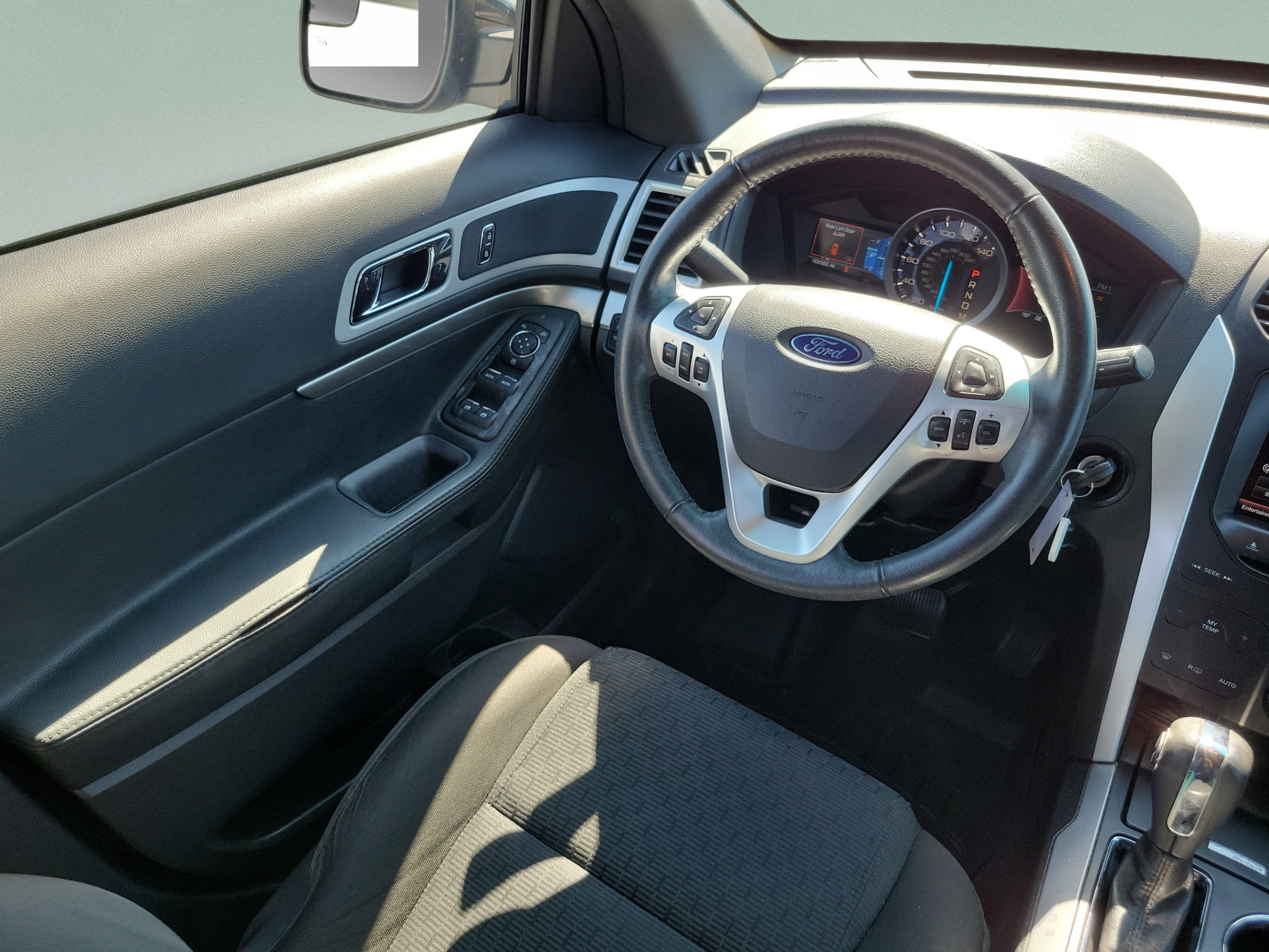 Used 2014 Ford Explorer XLT w/ Equipment Group 201A FWD image 12