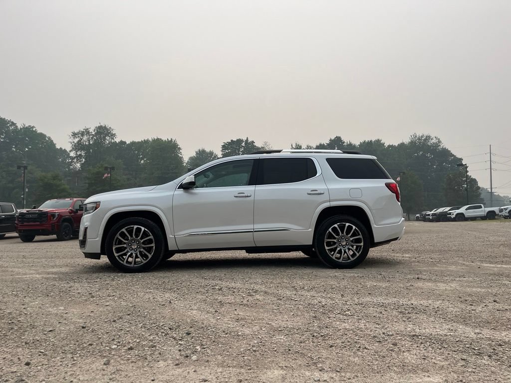 Used 2023 GMC Acadia Denali w/ Denali Ultimate Package AWD/4WD image 16