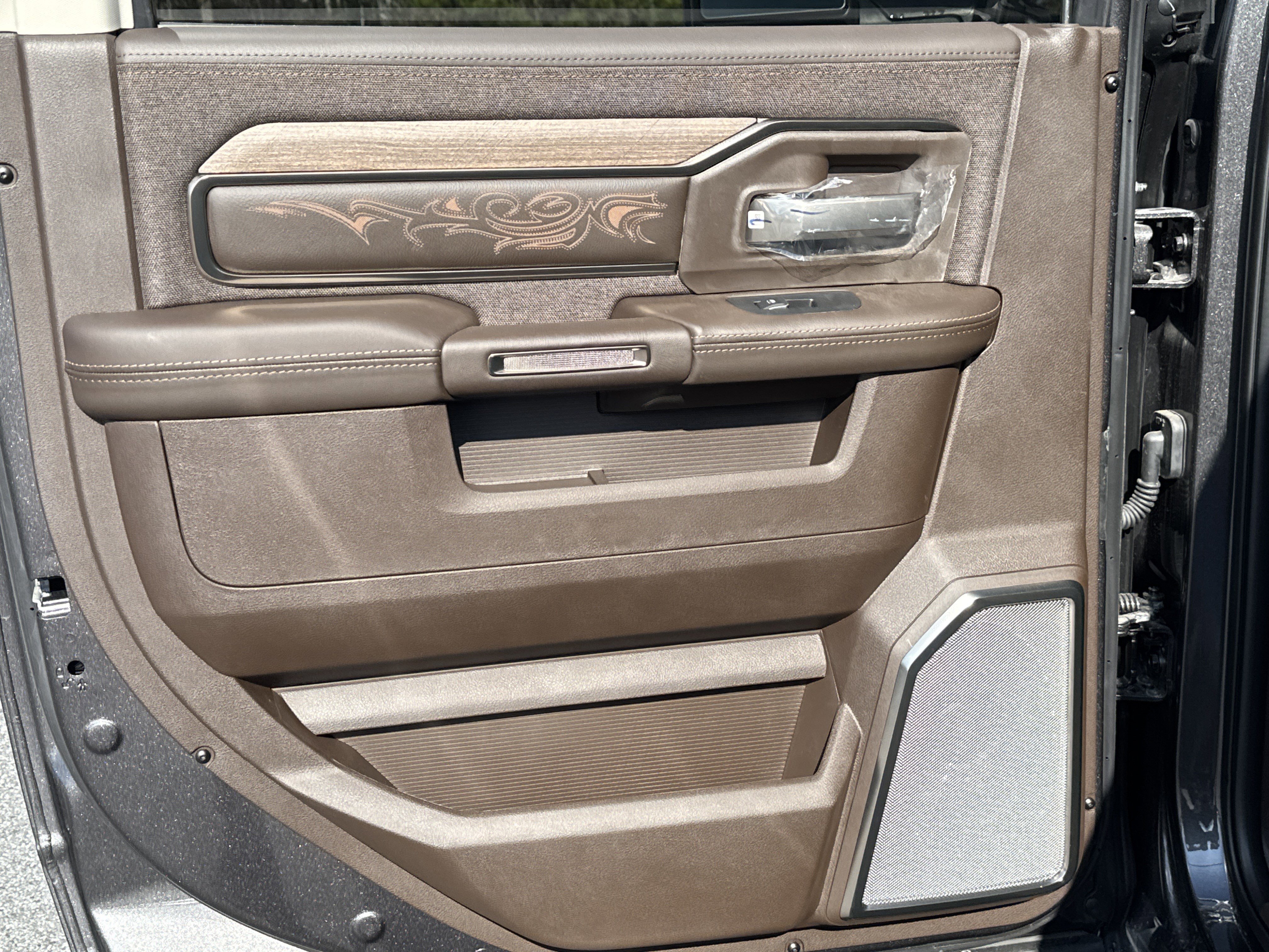 New 2026 RAM 3500 Longhorn image 24